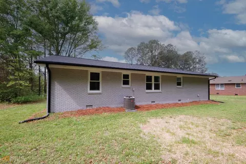 198 E Wright St, Winder, GA 30680 photo 26