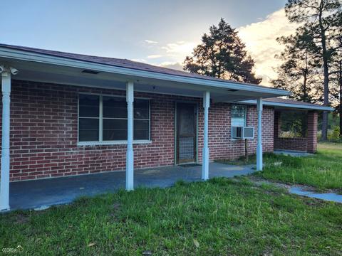 3749 Harrington St, Lyons, GA 30436 photo 1