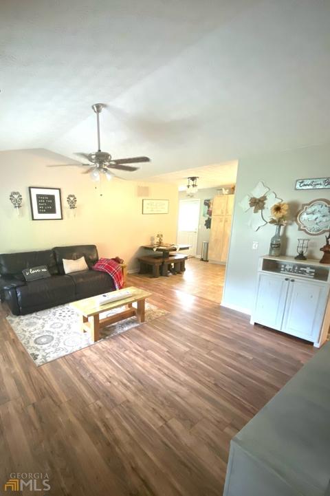 25 Stoneview Cir, Covington, GA 30016 photo 3