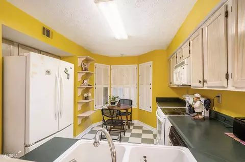 6442 Pinebark Way, Morrow, GA 30260 photo 10