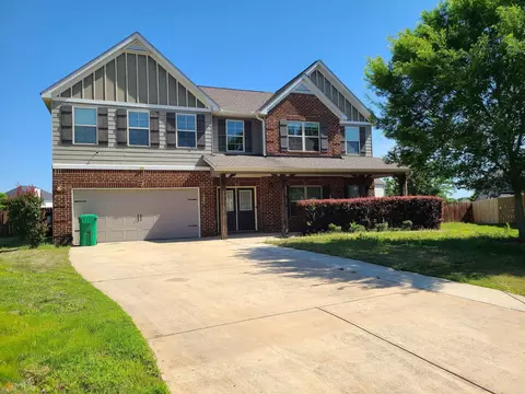 608 Stockport Ct E, Kathleen, GA 31047