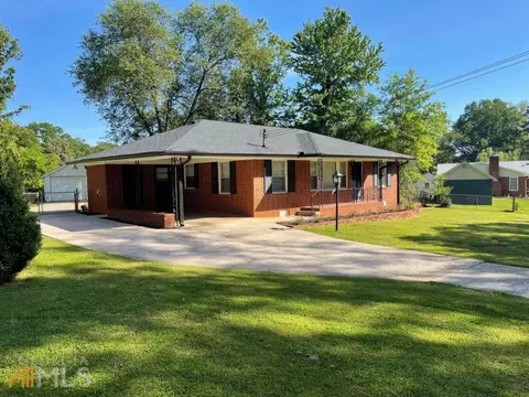 1216 Ellington Dr, Morrow, GA 30260 photo 3