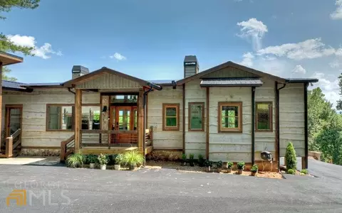 64 Moonshine Way, Blue Ridge, GA 30513