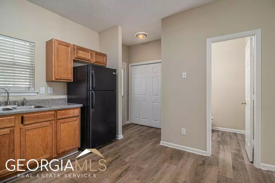  7672 Creekside Ln, Riverdale, GA 30296 photo 9