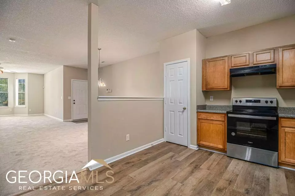  7672 Creekside Ln, Riverdale, GA 30296 photo 12