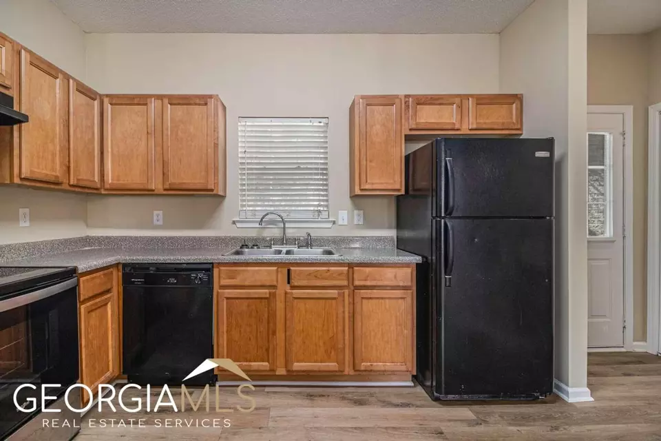  7672 Creekside Ln, Riverdale, GA 30296 photo 10