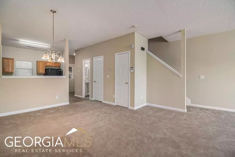  7672 Creekside Ln, Riverdale, GA 30296 photo 5