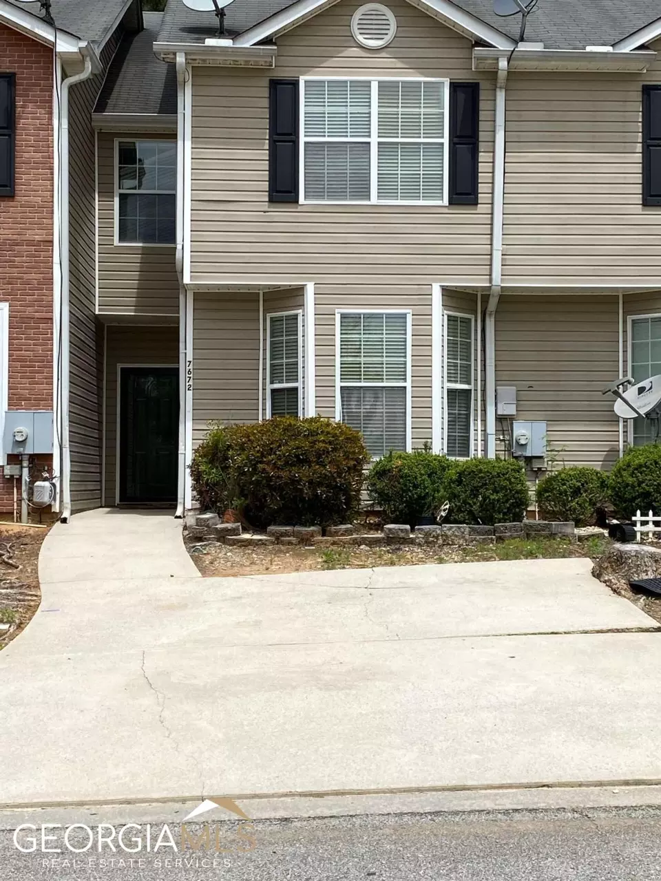  7672 Creekside Ln, Riverdale, GA 30296 photo 1