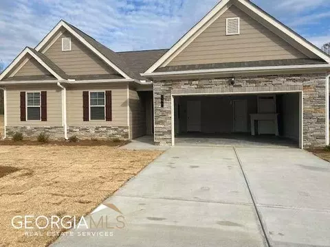 104 Denmon Ct, Calhoun, GA 30701