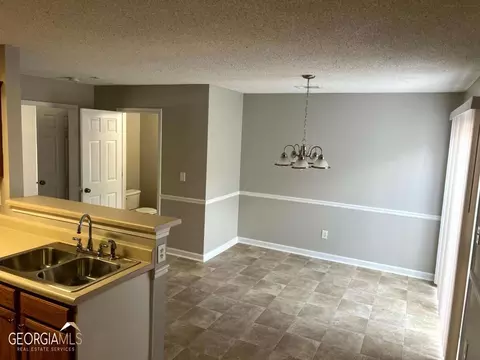 7242 Georges Way, Morrow, GA 30260 photo 10