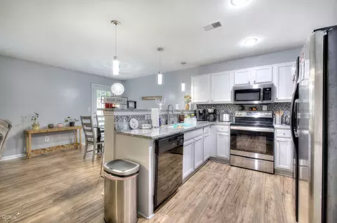 136 Avalon Dr, Calhoun, GA 30701 photo 6
