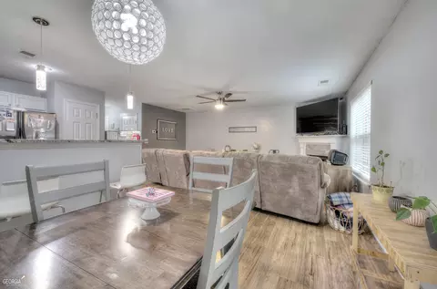 136 Avalon Dr, Calhoun, GA 30701 photo 4
