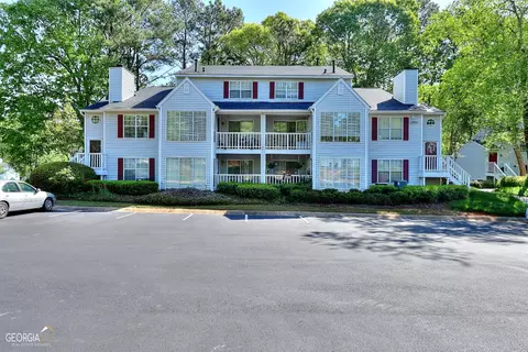 512 Glenleaf Dr, Peachtree Corners, GA 30092