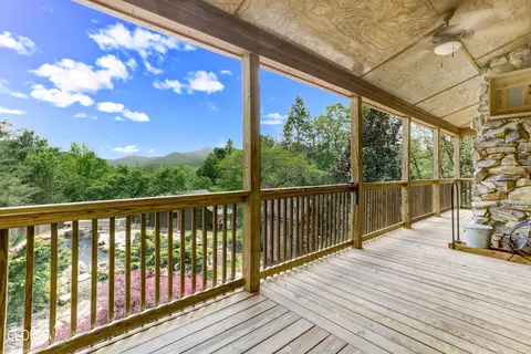 286 Pine Trl, Warne, NC 28909 photo 12