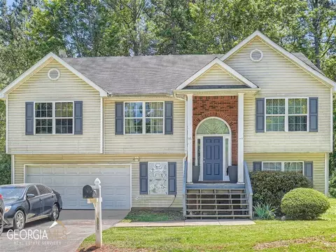 3955 Waters End Ln, Snellville, GA 30039