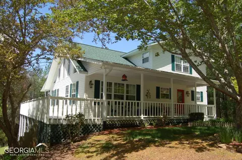 775 Hillside Dr, Warne, NC 28909
