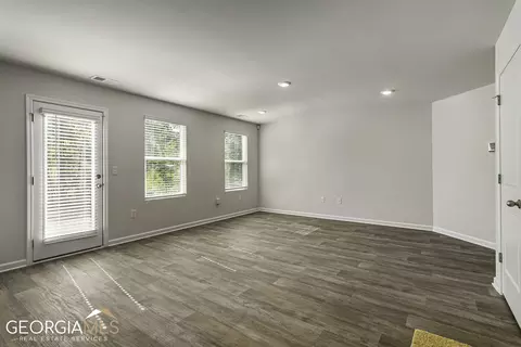 1068 Bluecoat Cir, Hampton, GA 30228 photo 3