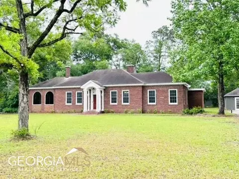 304 N Lanier St, Lyons, GA 30436 photo 1