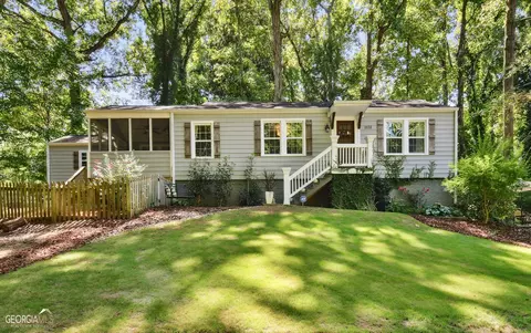 1932 Lyle Ave, College Park, GA 30337