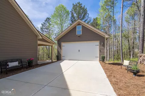 1409 Chapman Cir, Monroe, GA 30656 photo 4