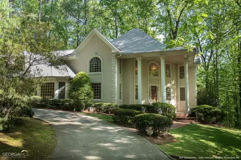 205 Galsworthy Ct, Roswell, GA 30075