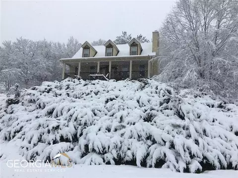 32 Kay Rd NE, White, GA 30184