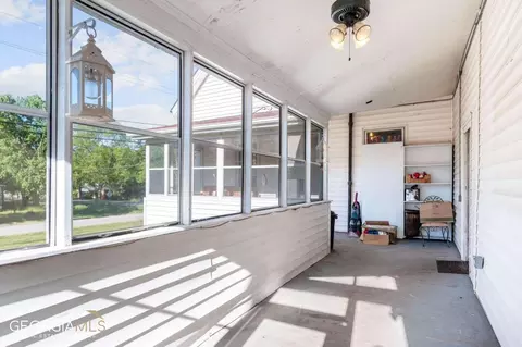 25 E Georgia Ave, Comer, GA 30629 photo 4
