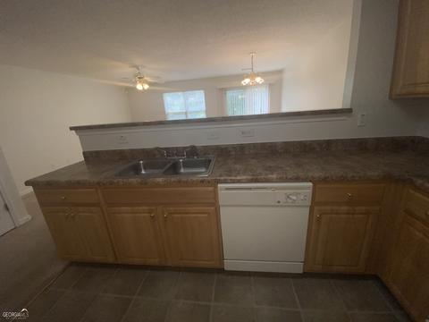 2201 Miranda Dr, Morrow, GA 30260 photo 14