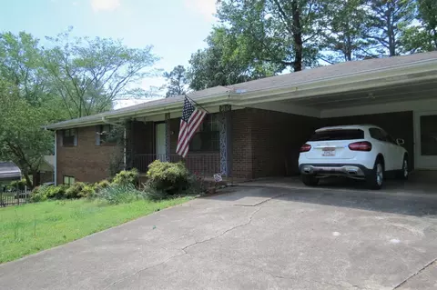 3623 Windy Hill Dr, Gainesville, GA 30504