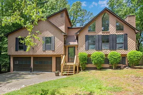1680 Shadowbrook Dr, Acworth, GA 30102