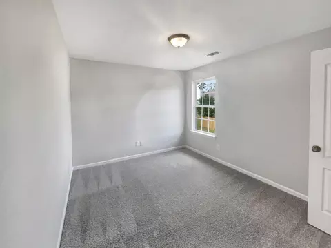 105 Lakeside Ct, Covington, GA 30016 photo 10