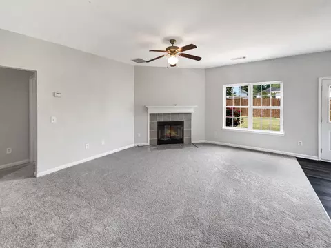 105 Lakeside Ct, Covington, GA 30016 photo 3