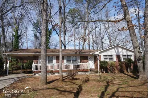 1529 Plover Rd, Jonesboro, GA 30238