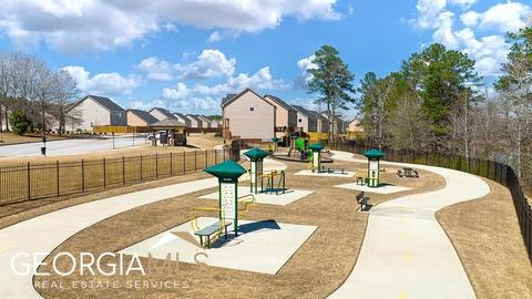 1637 E Brook Dr, Conyers, GA 30012 photo 5