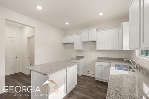 1637 E Brook Dr, Conyers, GA 30012 photo 9