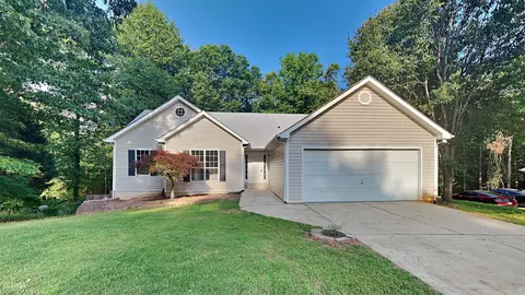 320 Wild Turkey Ln, Locust Grove, GA 30248