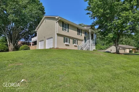 1900 Clinton Pl, Lawrenceville, GA 30043