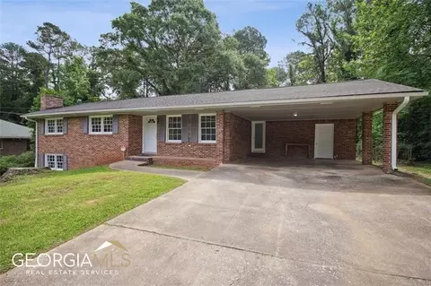 5954 Malibu Dr, Morrow, GA 30260 photo 2