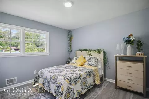 5954 Malibu Dr, Morrow, GA 30260 photo 13