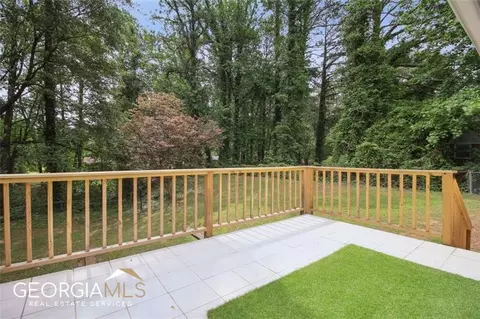 5954 Malibu Dr, Morrow, GA 30260 photo 12
