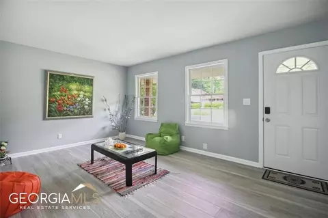 5954 Malibu Dr, Morrow, GA 30260 photo 3