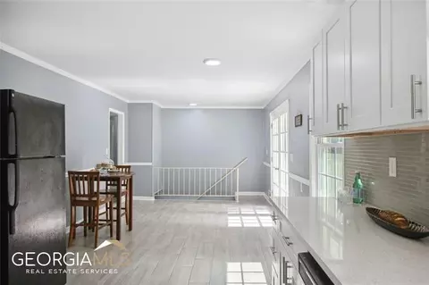 5954 Malibu Dr, Morrow, GA 30260 photo 10