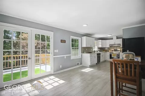 5954 Malibu Dr, Morrow, GA 30260 photo 6