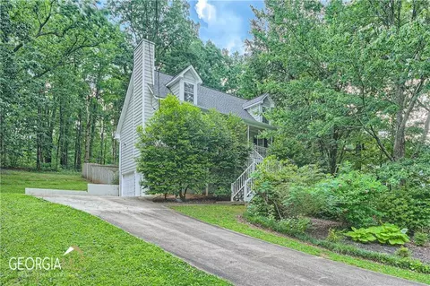 3824 Willow Tree Cir, Douglasville, GA 30135
