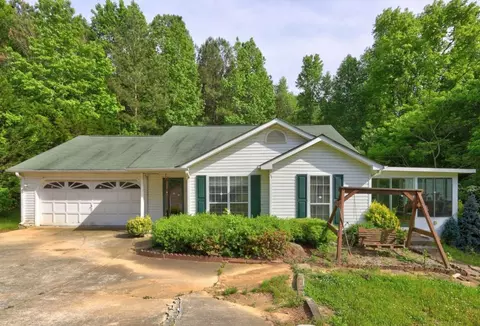 3877 Deaton Rd, Flowery Branch, GA 30542