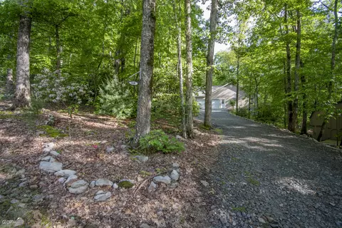 820 Laurel Dr, Marble, NC 28905