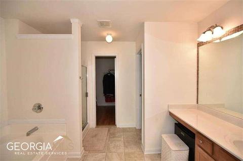 2112 Executive Dr, Duluth, GA 30096 photo 17