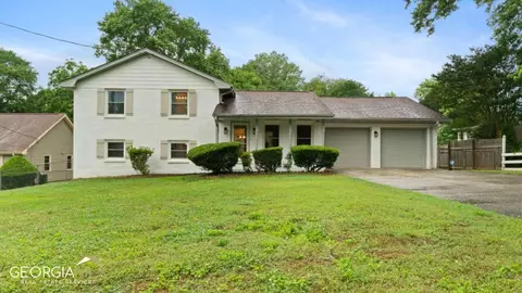 1609 Devon Ct, Stone Mountain, GA 30088