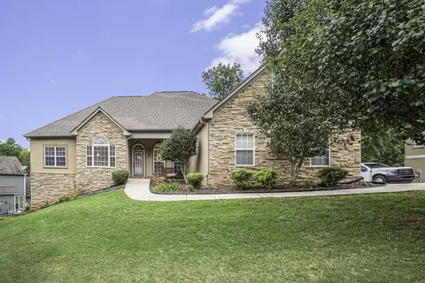 403 Creek View Ct, Bremen, GA 30110