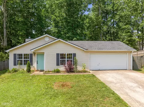 330 Silverwood Dr, Gillsville, GA 30543